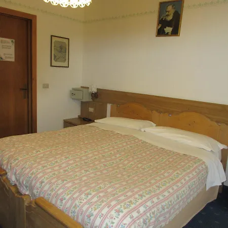 Garnì Defrancesco Hotel 2*
