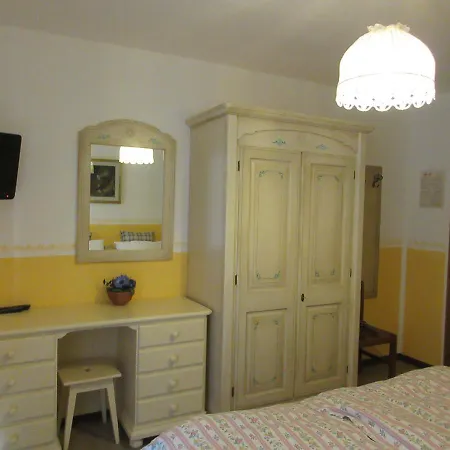 Hotel Garnì Defrancesco Campitello di Fassa